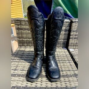 Black Leather Lacy Boots